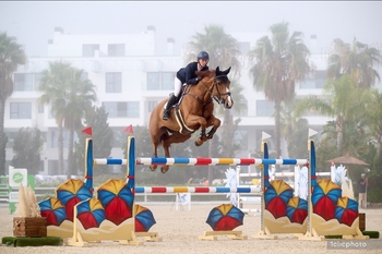 Louise Simpson seized victory in the 3* Grand Prix with Cindy R in Oliva Nova, Spain whilst Youth riders were victorious at Sentower Park, Belgium